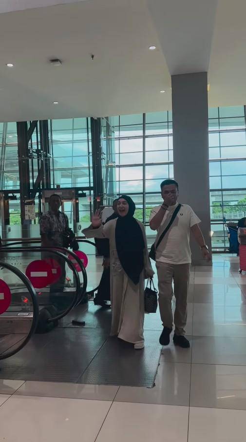 Irish Bella Pulang ke Indonesia usai Haji (Instagram.com/_irishbella_)