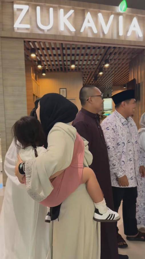 Irish Bella Pulang ke Indonesia usai Haji (Instagram.com/_irishbella_)