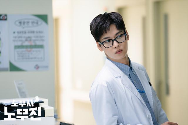 4 Sisi Positif Go Gyeon Woo di Oh My Ghost Clients, Setia Kawan!