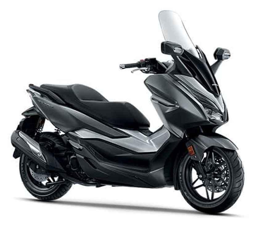 5 Motor Paling Nyaman untuk Boncengan Jarak Jauh 2025