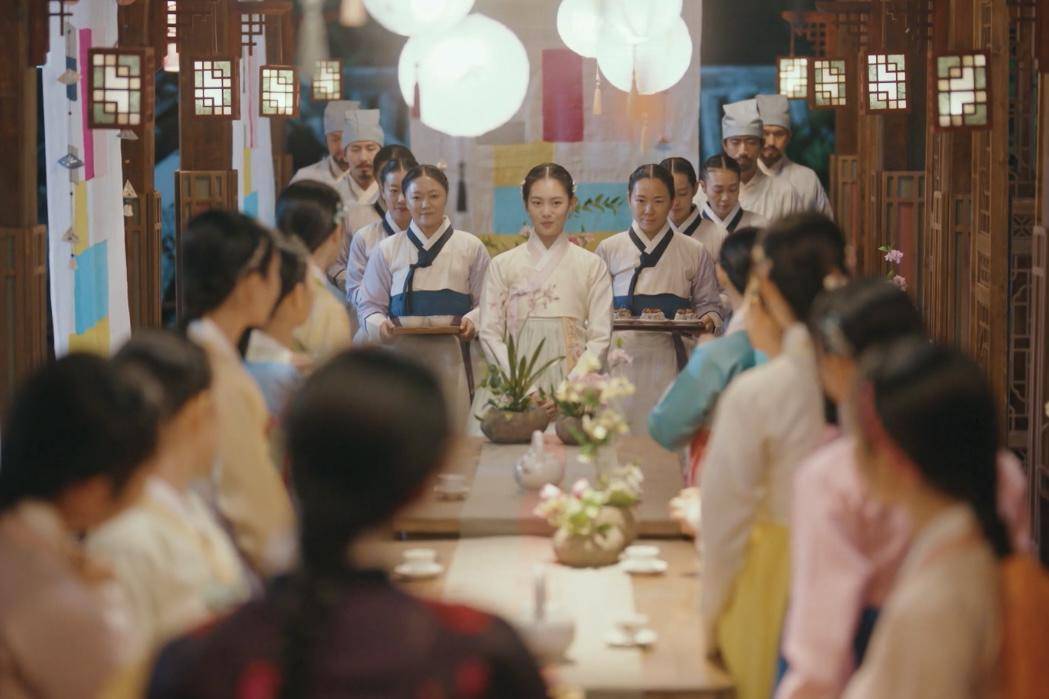 cuplikan drakor The First Night with the Duke (dok. VIU/The First Night with the Duke)