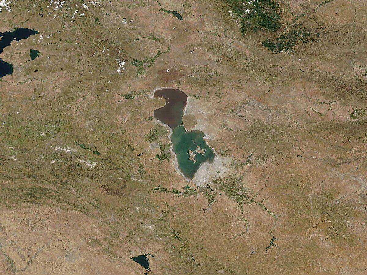 Citra satelit NASA Danau Urmia yang diambil pada tahun 2019