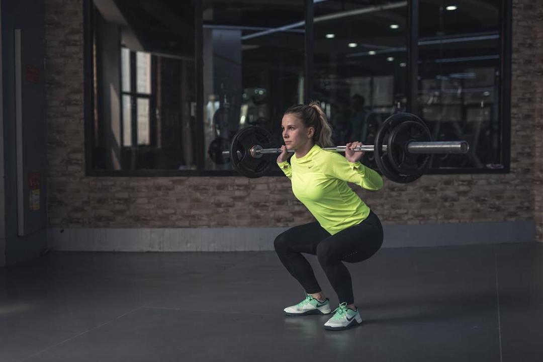 ilustrasi squat (pexels.com/Li Sun)
