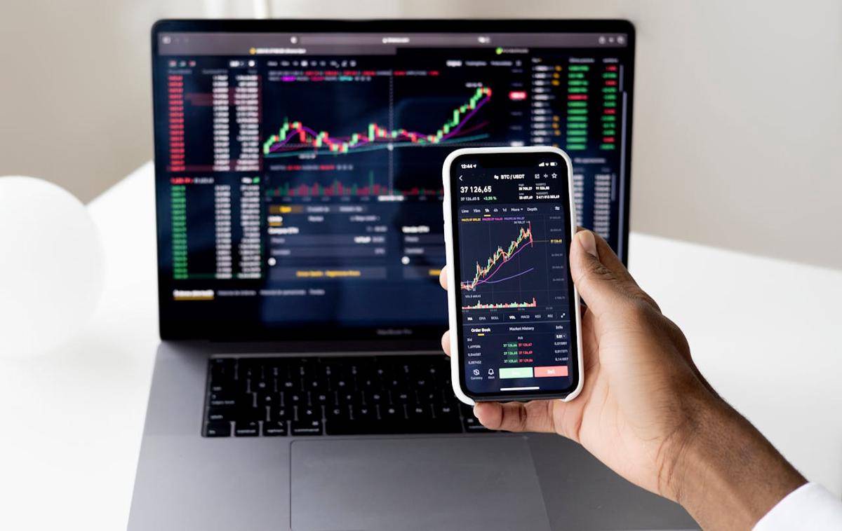 ilustrasi investasi (pexels.com/Anna Nekrashevich)