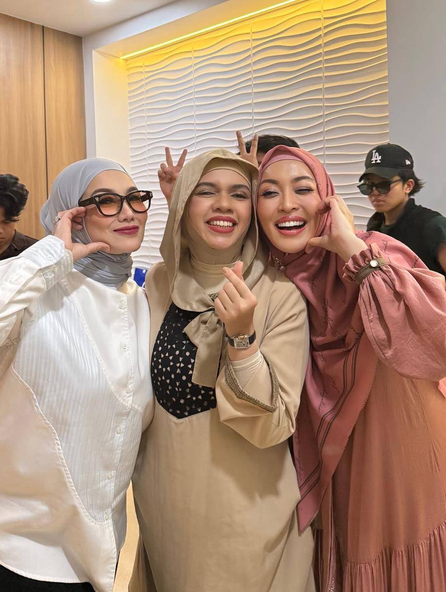Reza Artamevia dan Angelina Sondakh sambut kelahiran cucu (instagram.com/rezaartameviaofficial)