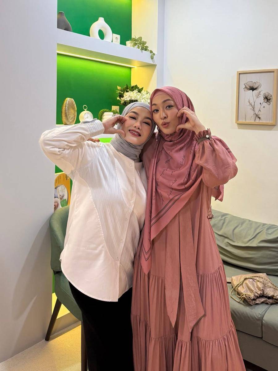 Reza Artamevia dan Angelina Sondakh sambut kelahiran cucu (instagram.com/rezaartameviaofficial)