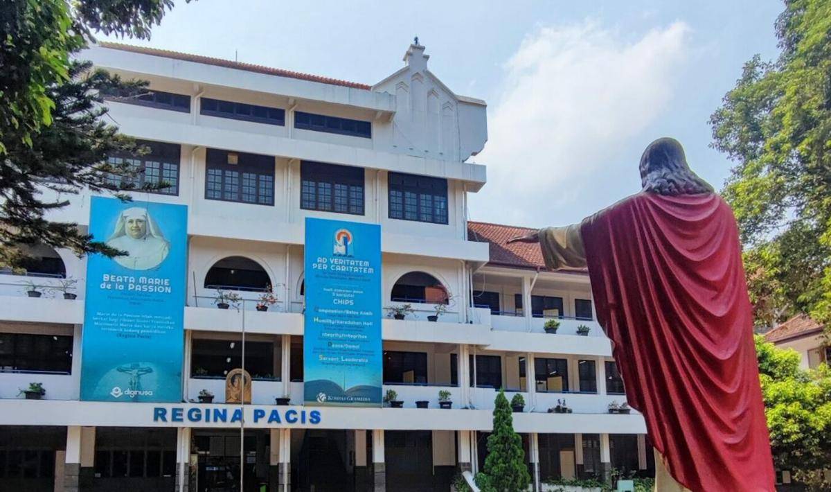 regina-pacis-diberkati-banner-biru-2-scaled-1-e1726553325937-1352x800.jpg