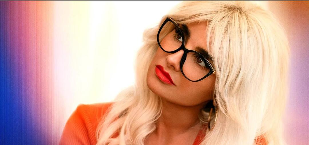 Ini Penampilan Mikaela Hoover sebagai Cat Grant di Superman! Dia Juga Pengisi Suara Chopper di One Piece Live-Action, Lho