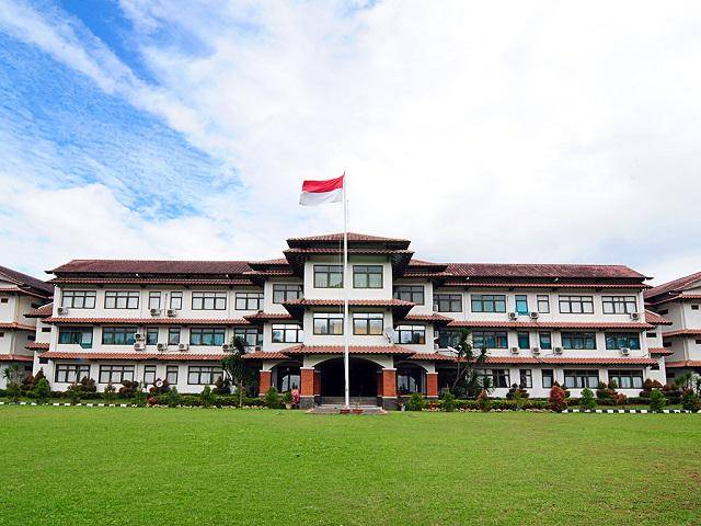 Sekolah-Pembentukan-Karakter.jpg