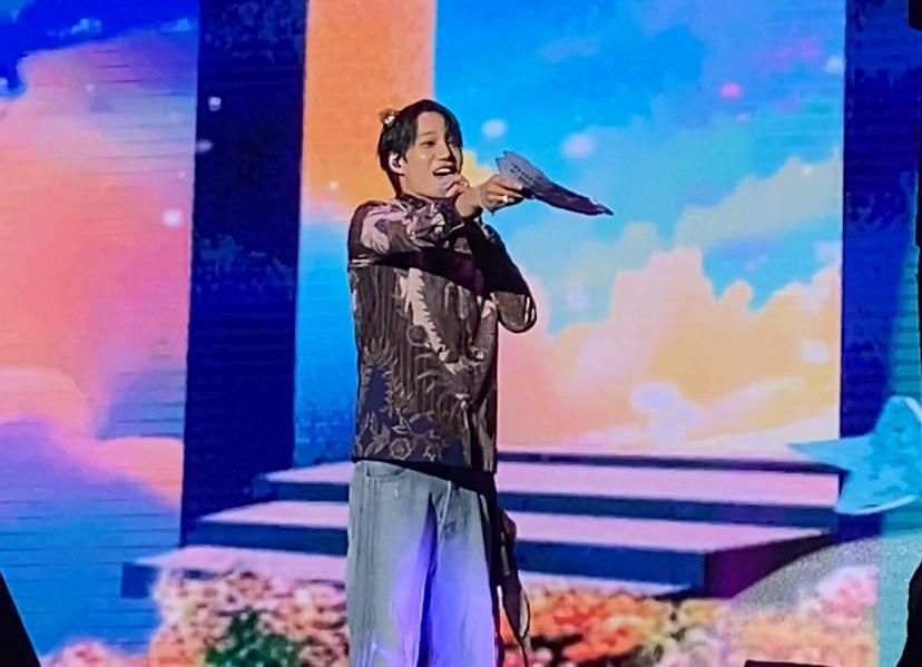 5 Momen Berkesan di Konser Kai Jakarta, EXO-L Histeris Digombalin Terus!
