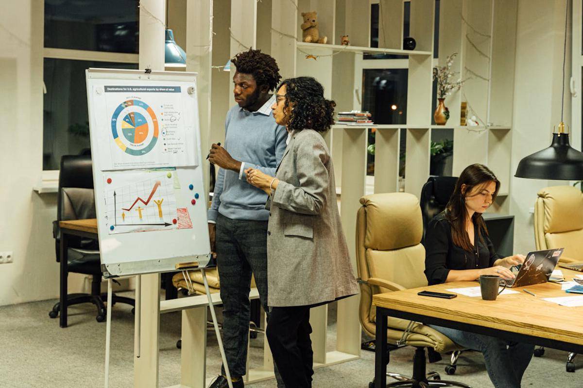ilustrasi overplanning (pexels.com/Antoni Shkraba Studio)