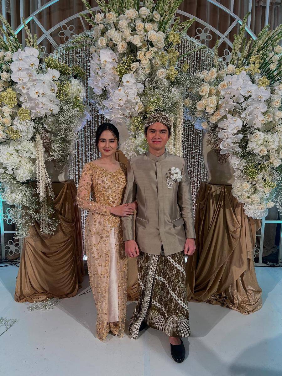 Syifa Hadju dan Tissa Biani di Akad Nikah Al Ghazali (Instagram.com/tissabiani)