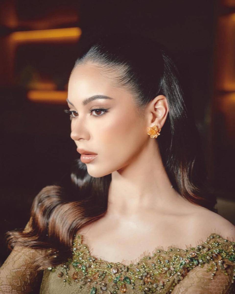 inspirasi hairdo untuk kondangan ala Alyssa Daguise (instagram.com/alyssadaguise)