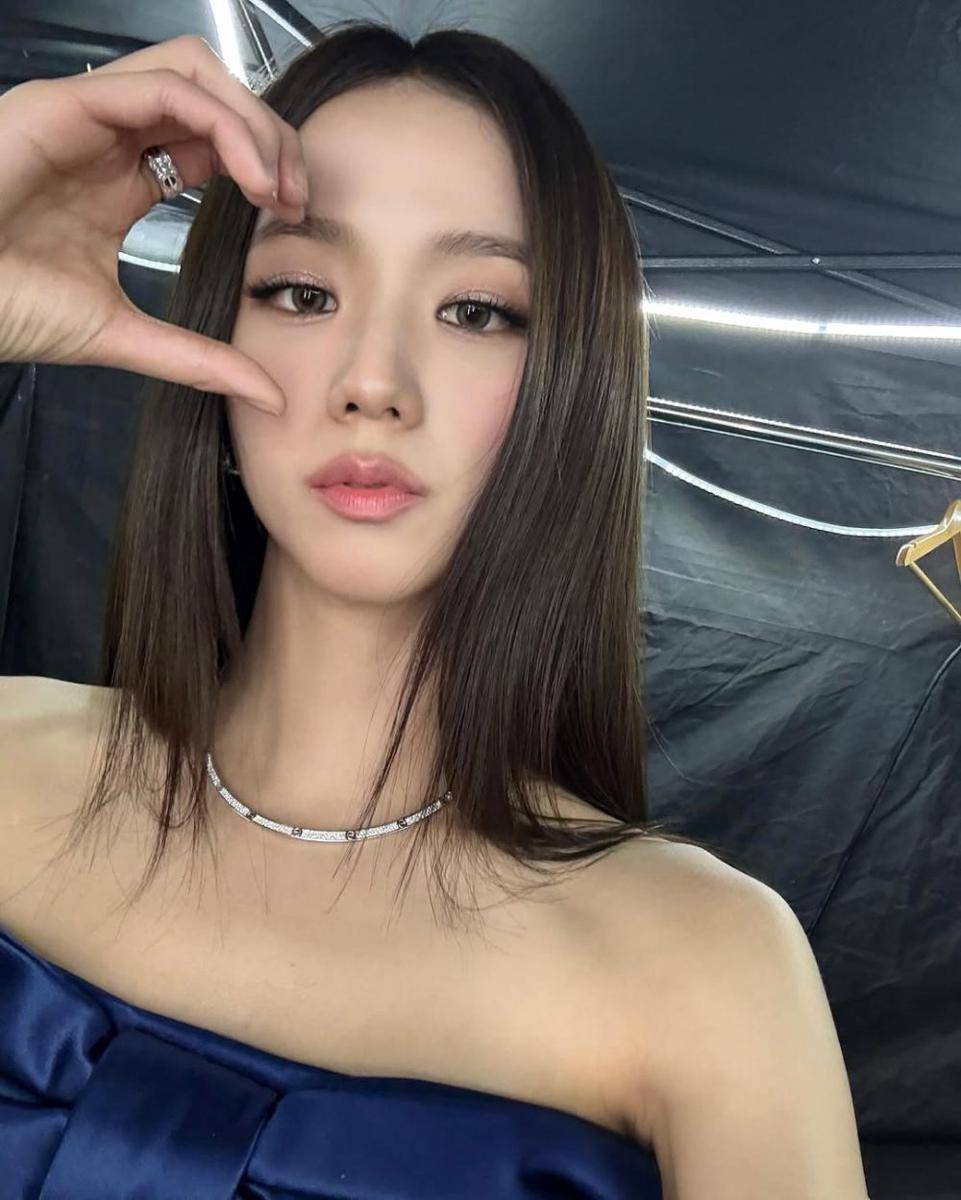 Jisoo BLACKPINK (instagram.com/sooyaaa_)