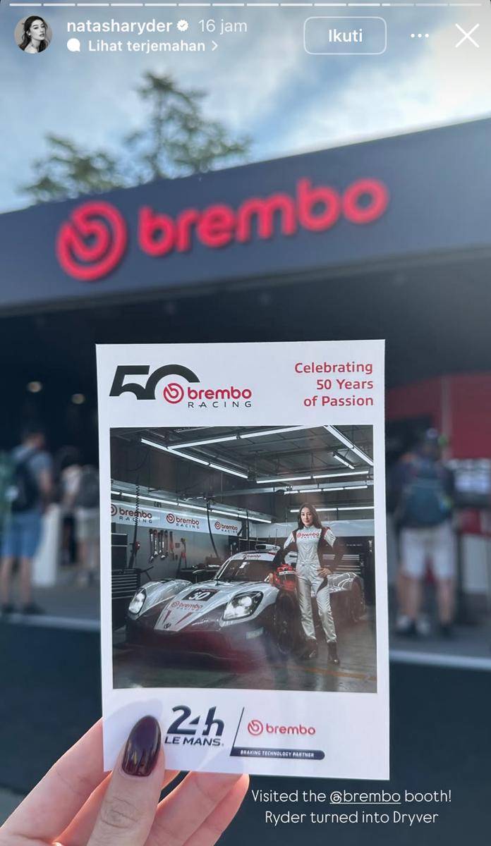 potret Natasha Ryder di 24 Hours of Le Mans 2025 (Instagram.com/natasharyder)