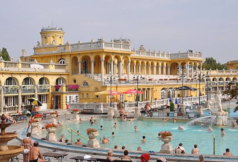 potret Széchenyi Baths (commons.wikimedia.org/Marc Ryckaert (MJJR))