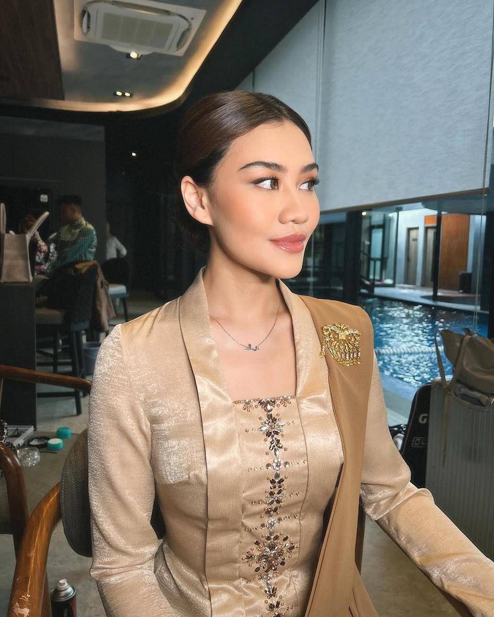 inspirasi hairdo ala Aaliyah Massaid (instagram.com/aaliyah.massaid)