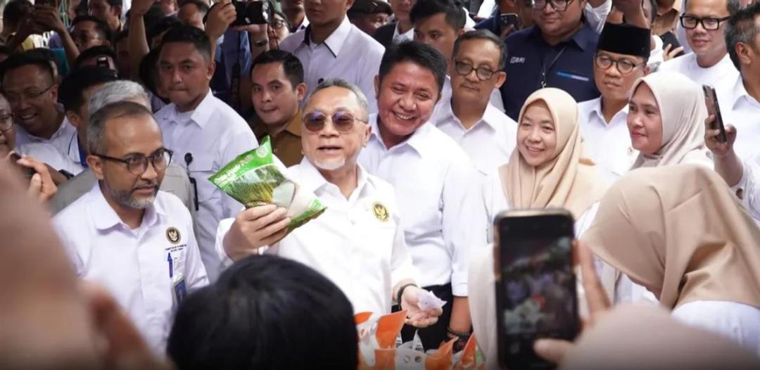 Zulhas Minta Kepala Daerah Tak Persulit Koperasi Merah Putih