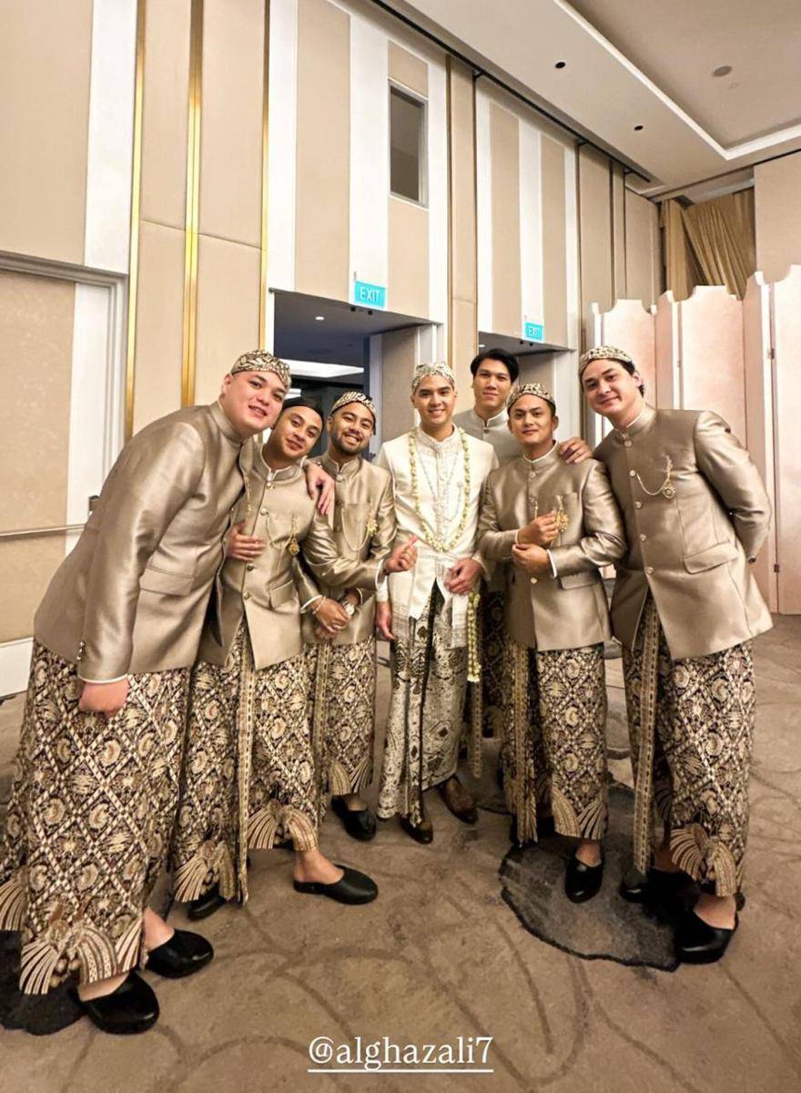 Groomsmen di akad nikah Al Ghazali dan Alyssa (instagram.com/gibranfauzan77)