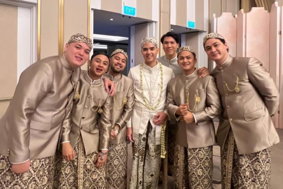 7 Potret Groomsmen di Akad Nikah Al Ghazali dan Alyssa Daguise, Gagah!