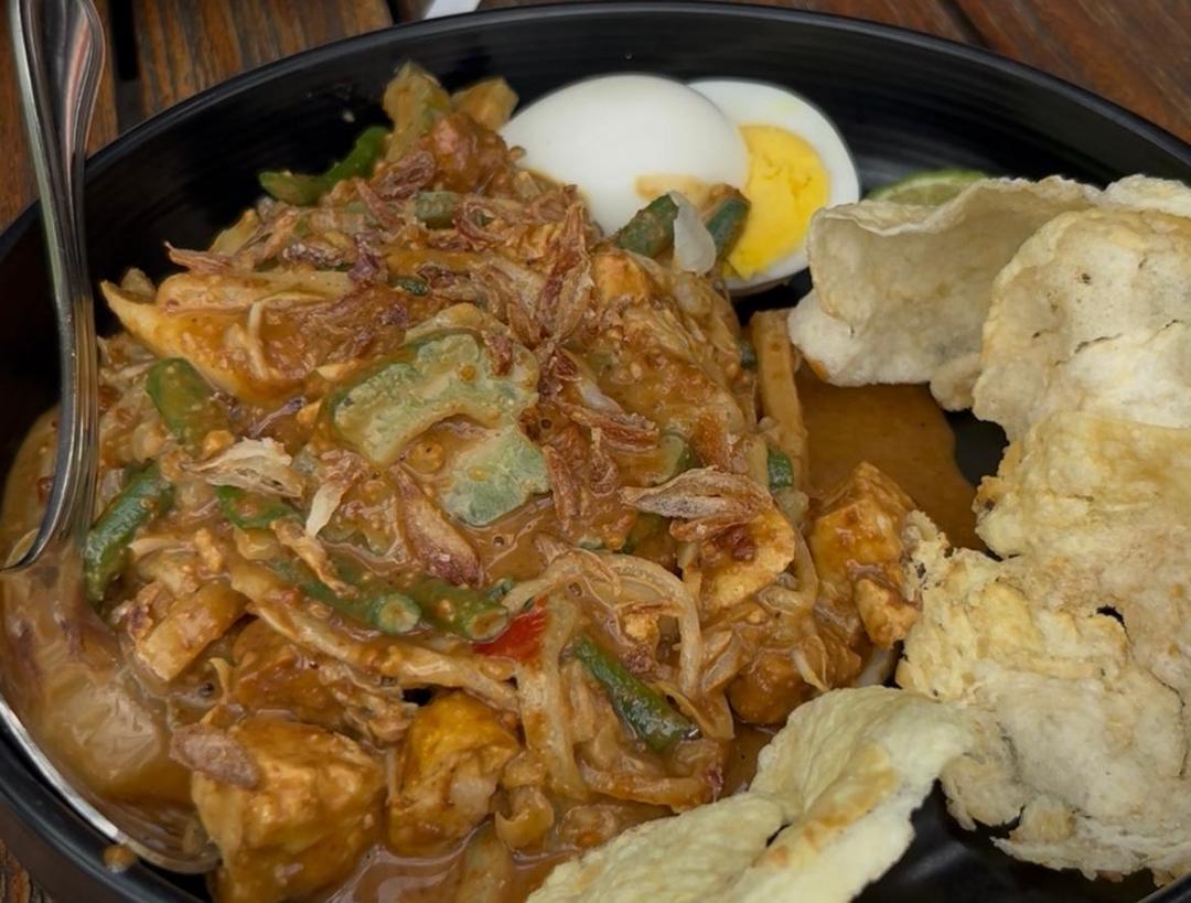 Pecel tahu kenikir