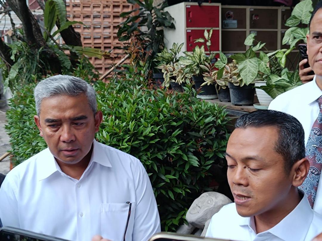 Sidak ke Bandung, Wamendikdasmen Fajar Minta Anak Tak Mampu Harus Tetap Sekolah