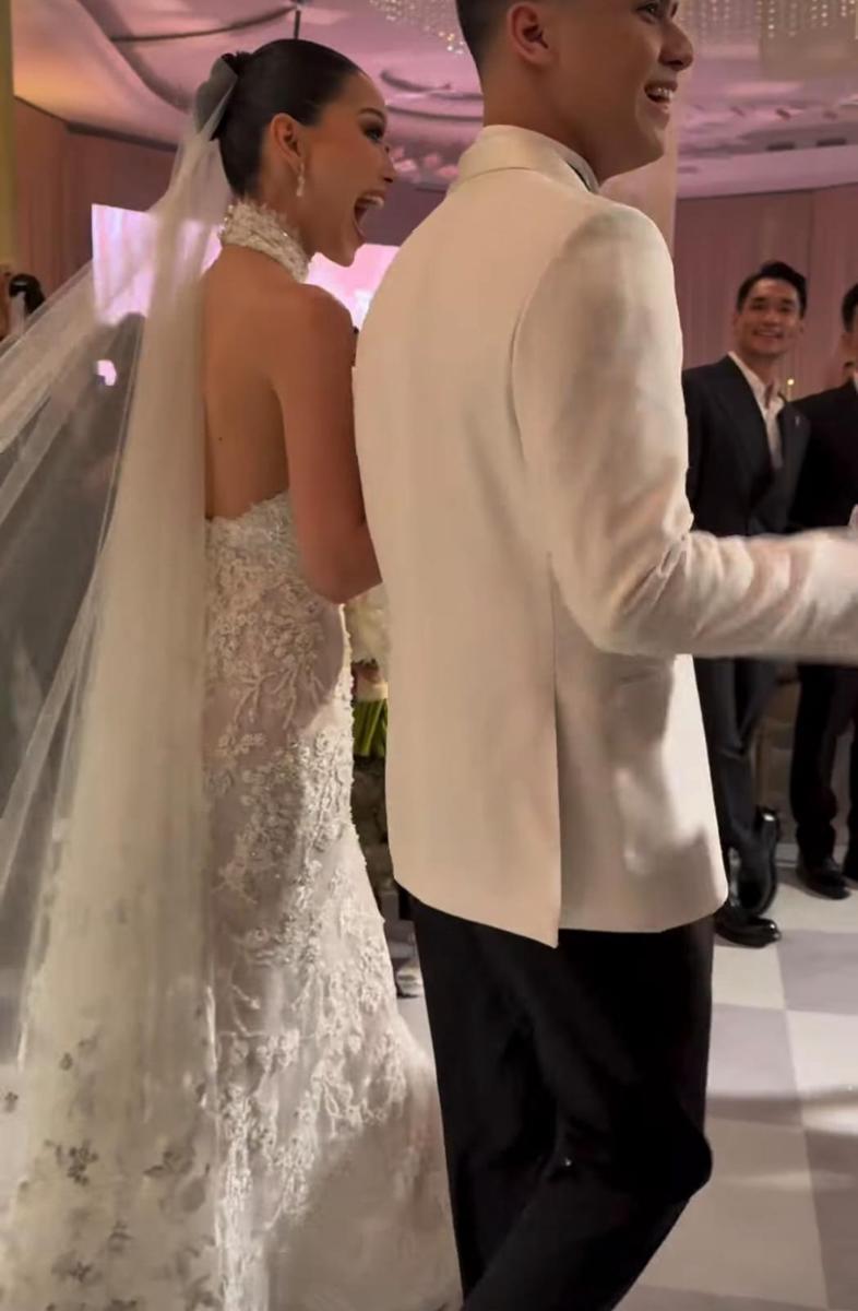 Gaya Alyssa Daguise di Resepsi Pernikahannya