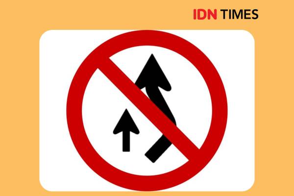 Rambu dilarang mendahului (dok. IDN Times/Novaya)