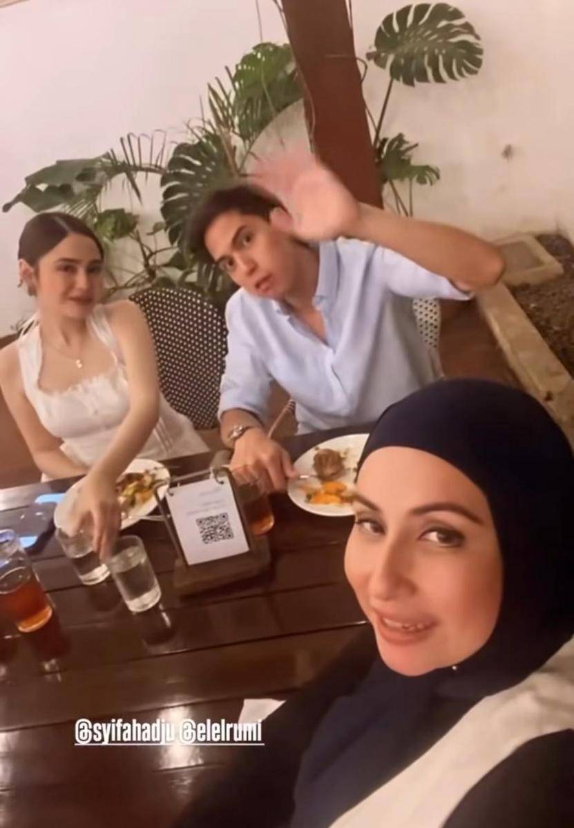 El Rumi di ulang tahun adik Syifa Hadju (instagram.com/deswitamaharani80)