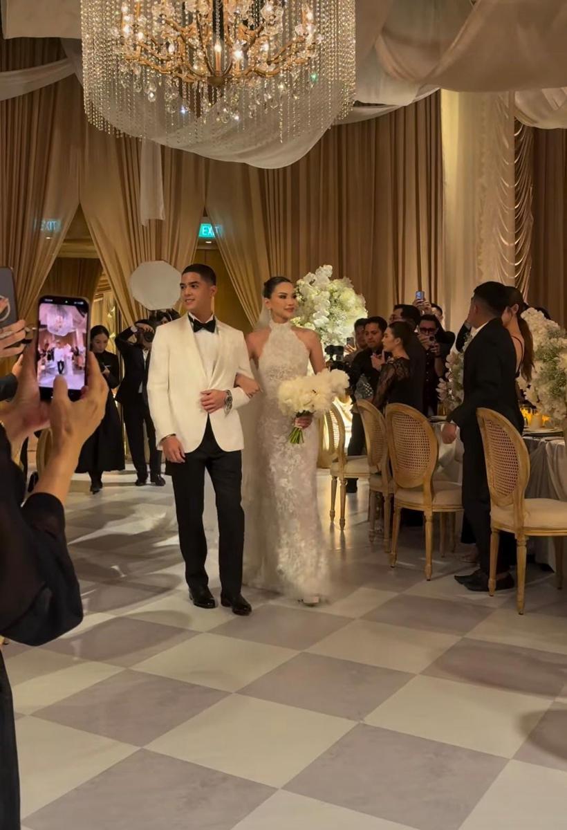 Gaya Alyssa Daguise di Resepsi Pernikahannya