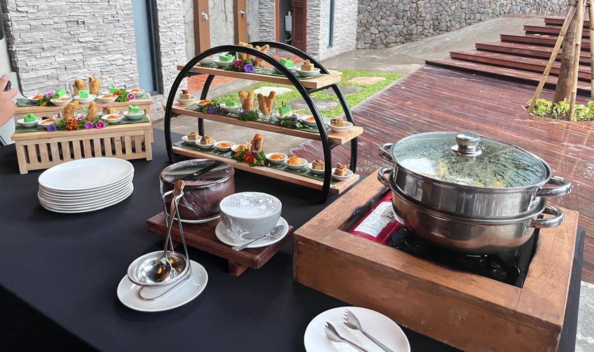 Potret afternoon tea di hotel