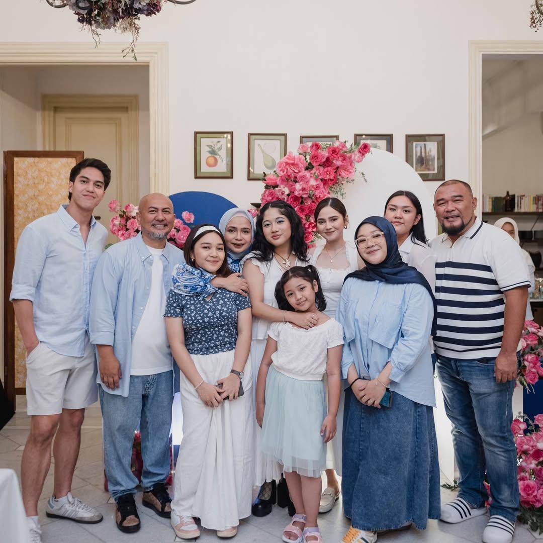 El Rumi di ulang tahun adik Syifa Hadju (instagram.com/sndihadju)