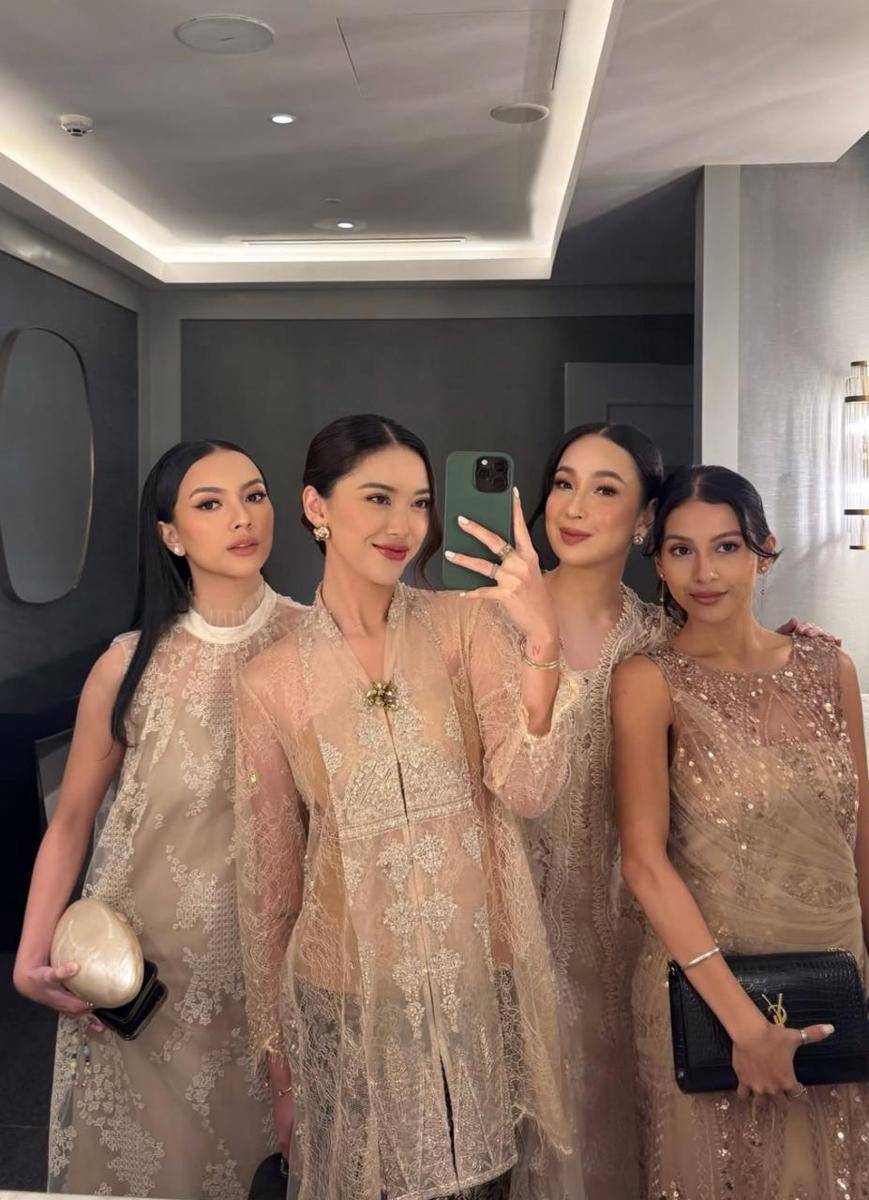 Tamu artis akad nikah Al Ghazali dan Alyssa Daguise (instagram.com/dindranashriyah)