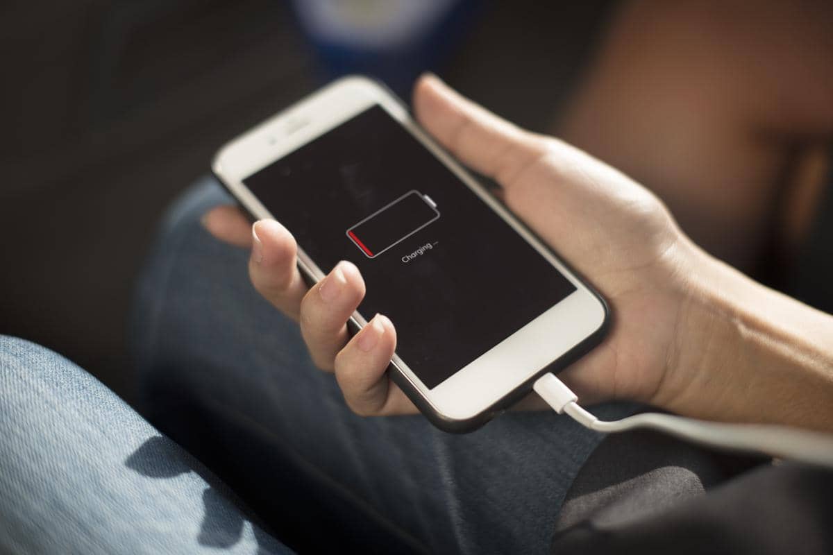 Cara Jaga Battery Health HP Biar Awet: Jangan Termakan 5 Mitos Ini!