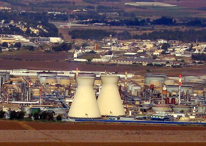 Perusahaan Minyak Israel di Haifa Tutup Imbas Serangan Iran 