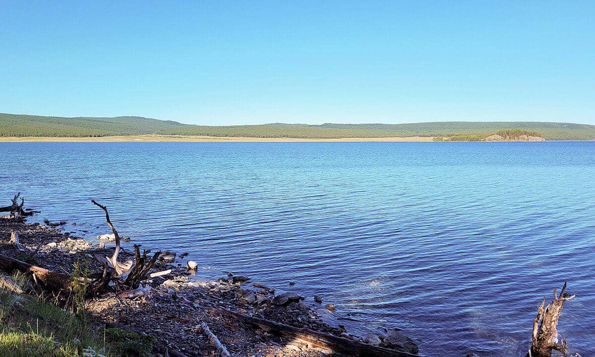 potret pantai Danau Khovsgol