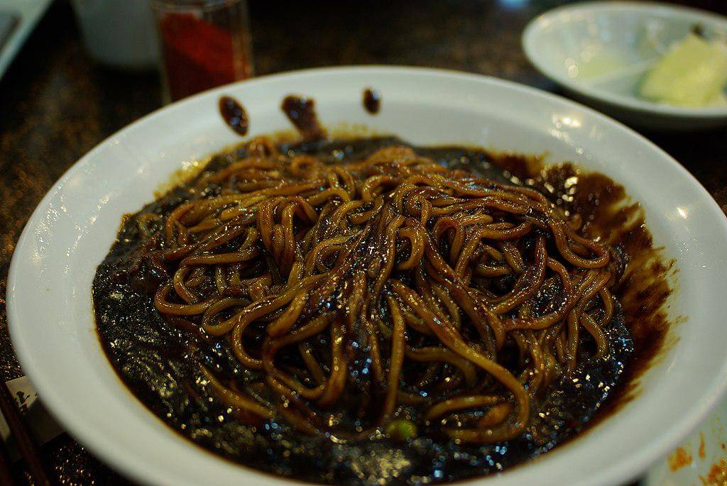 ilustrasi jajangmyeon 