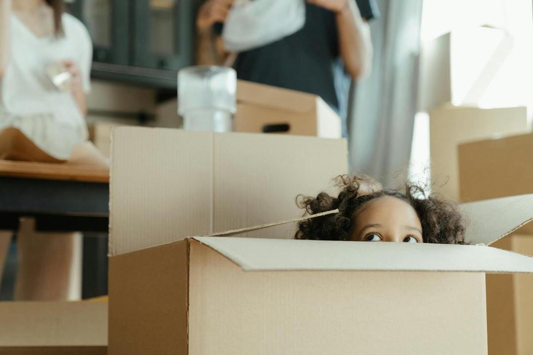 5 Tips Mendukung Bakat Anak Pemalu Tanpa Memaksanya Tampil