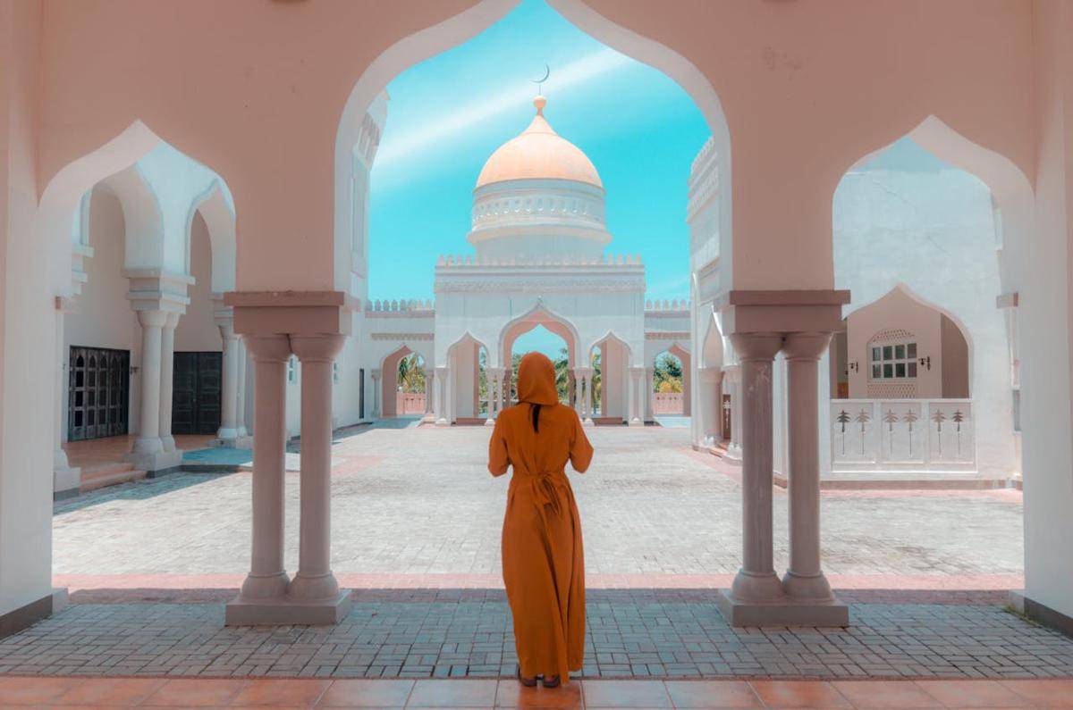 Ilustrasi perempuan muslim (pexels.com/Robert Forever Ago)