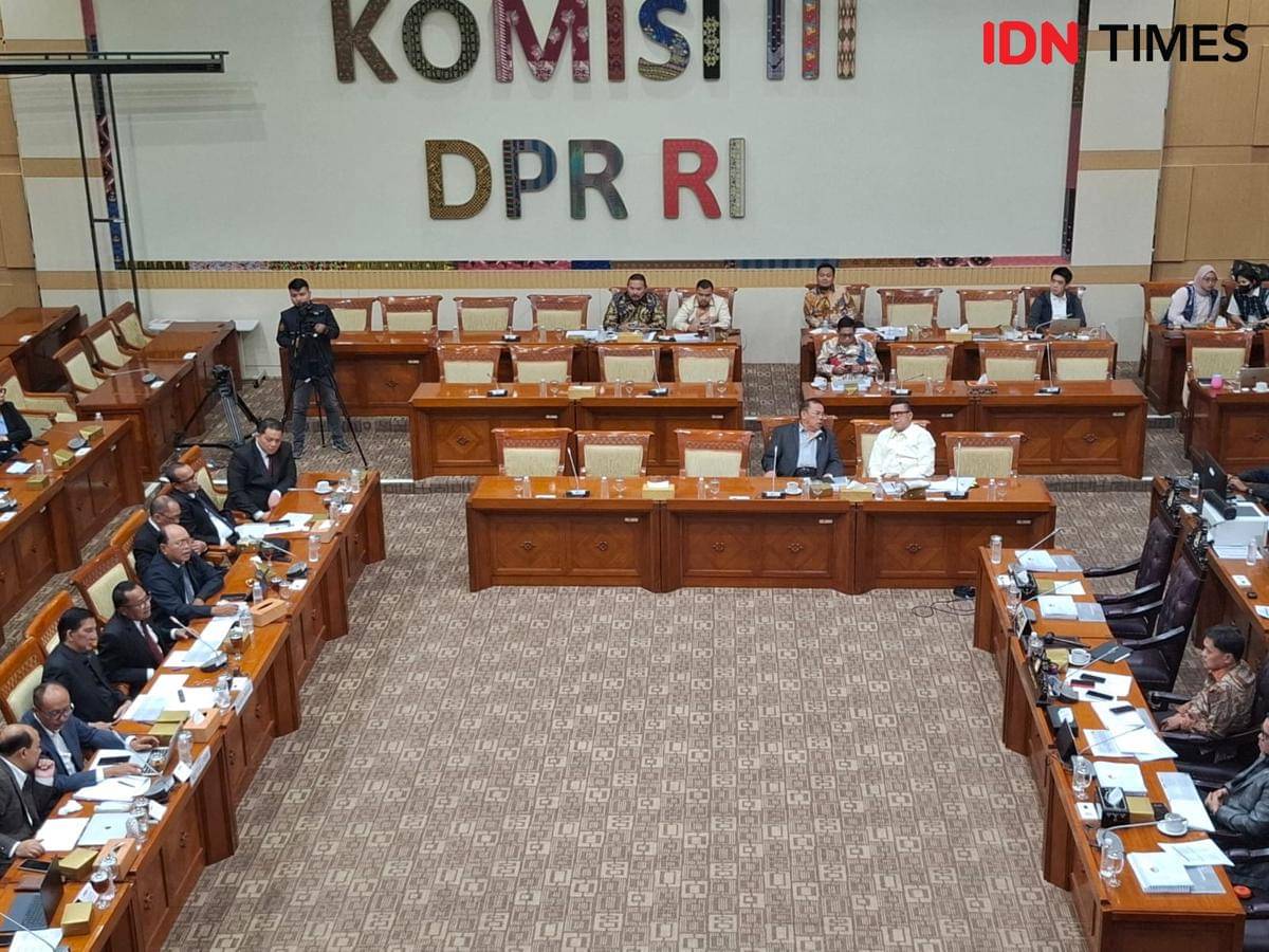Komisi III DPR RI gelar RDPU bersama LPSK dan Peradi membahas RUU KUHAP (IDN Times/Amir Faisol)