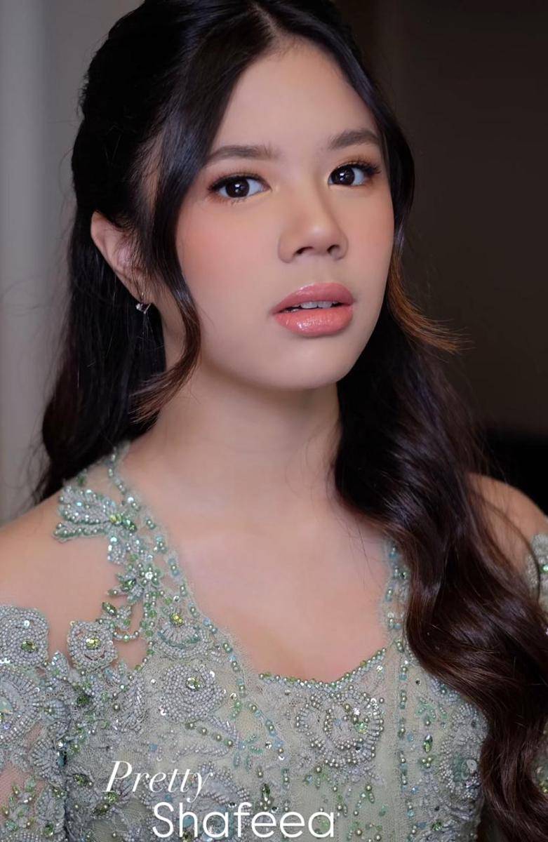 Shafeea Ahmad (instagram.com/maharani_nilla_makeup)