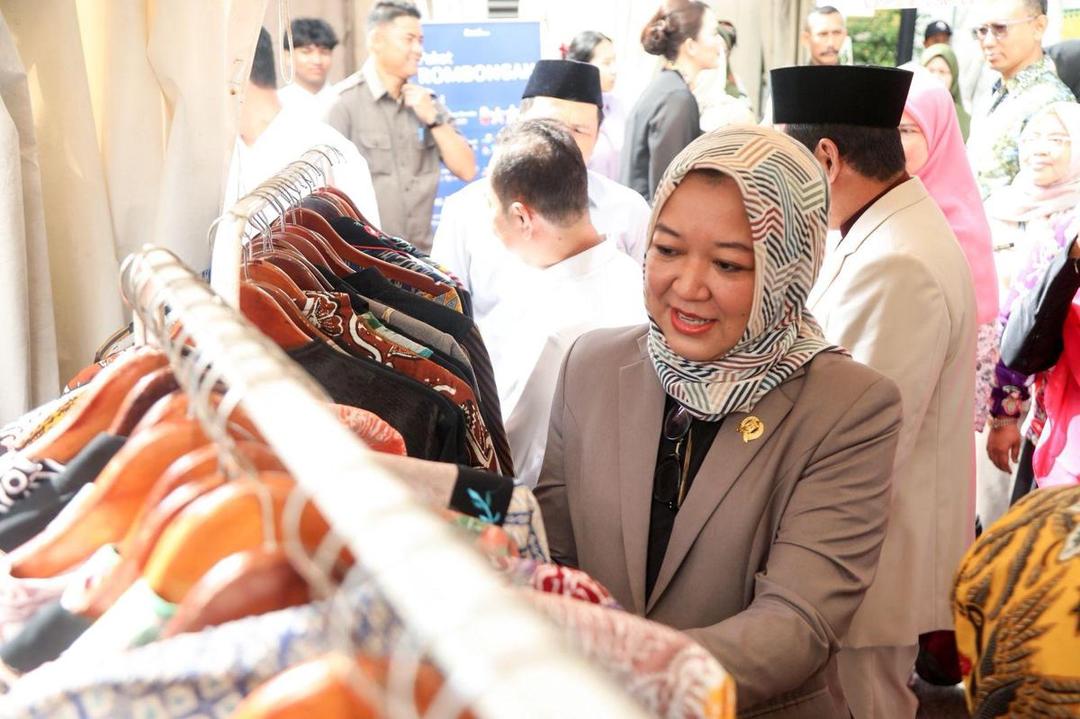 Sambut HUT ke-498 Kota Jakarta, DPRD DKI Jakarta Gelar Bazar Murah