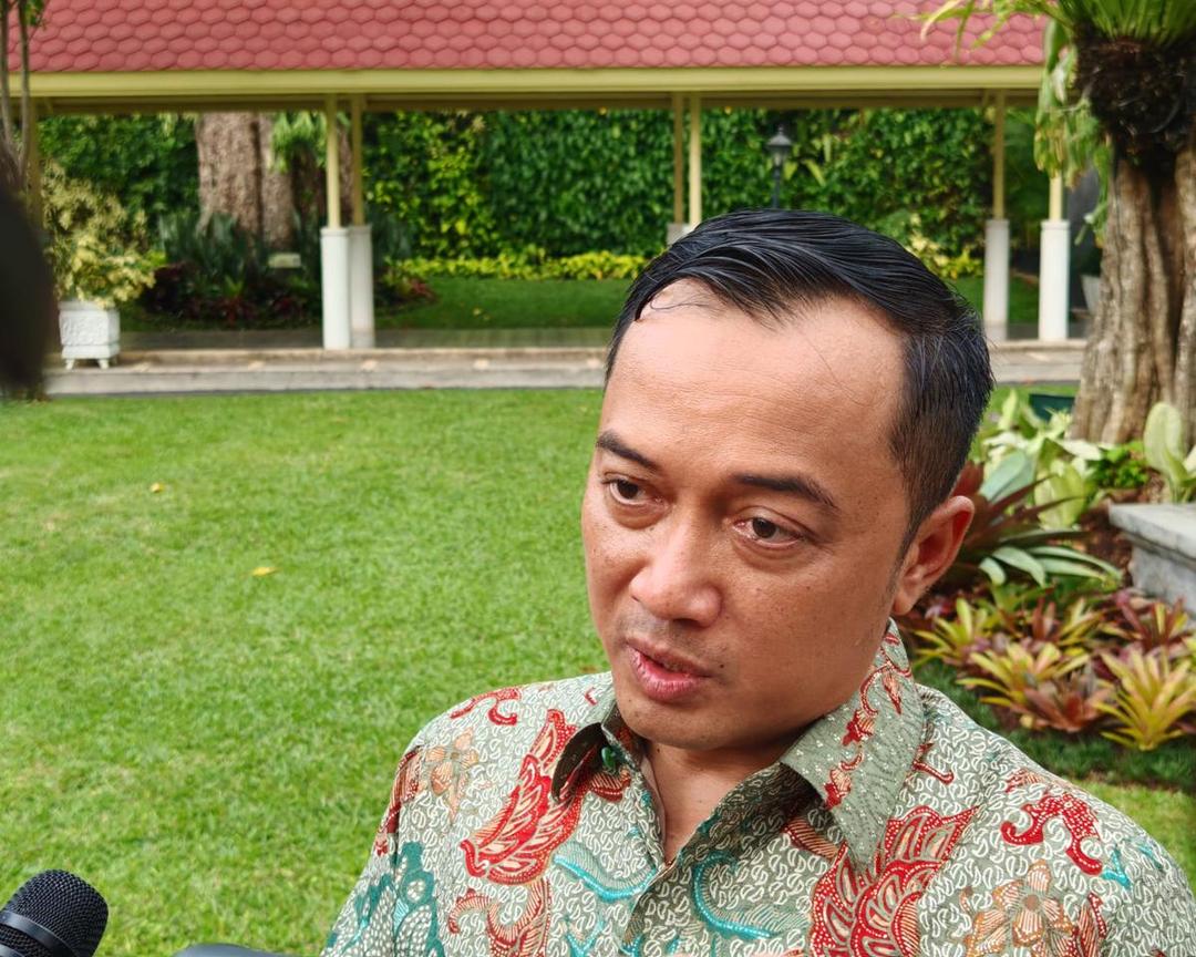 Mensesneg, Prasetyo Hadi