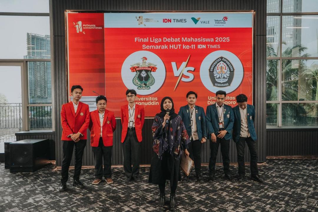 Momen Tegang Tim Unhas Menunggu Pengumuman Juara Liga Debat Mahasiswa IDN Times 2025
