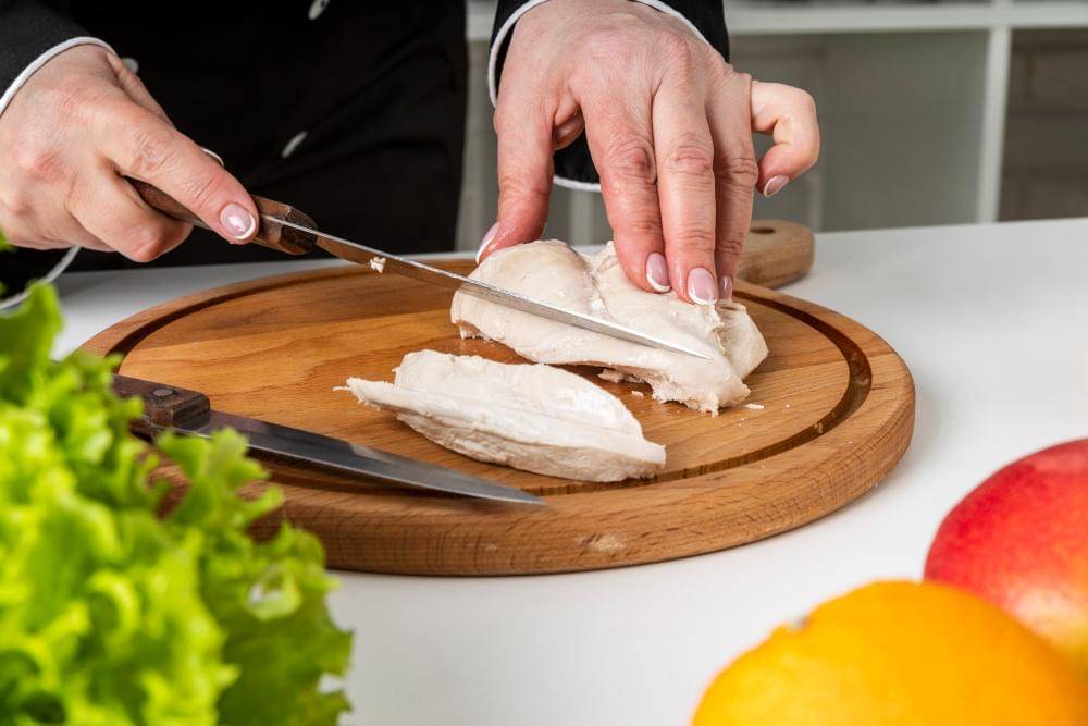 ilustrasi dada ayam rebus 