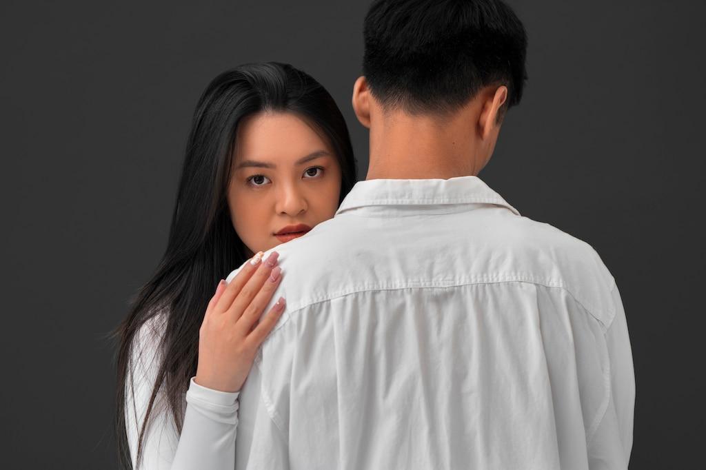 Waspada! 5 Zodiak Ini yang Konon Terkenal Paling Gampang Berkhianat