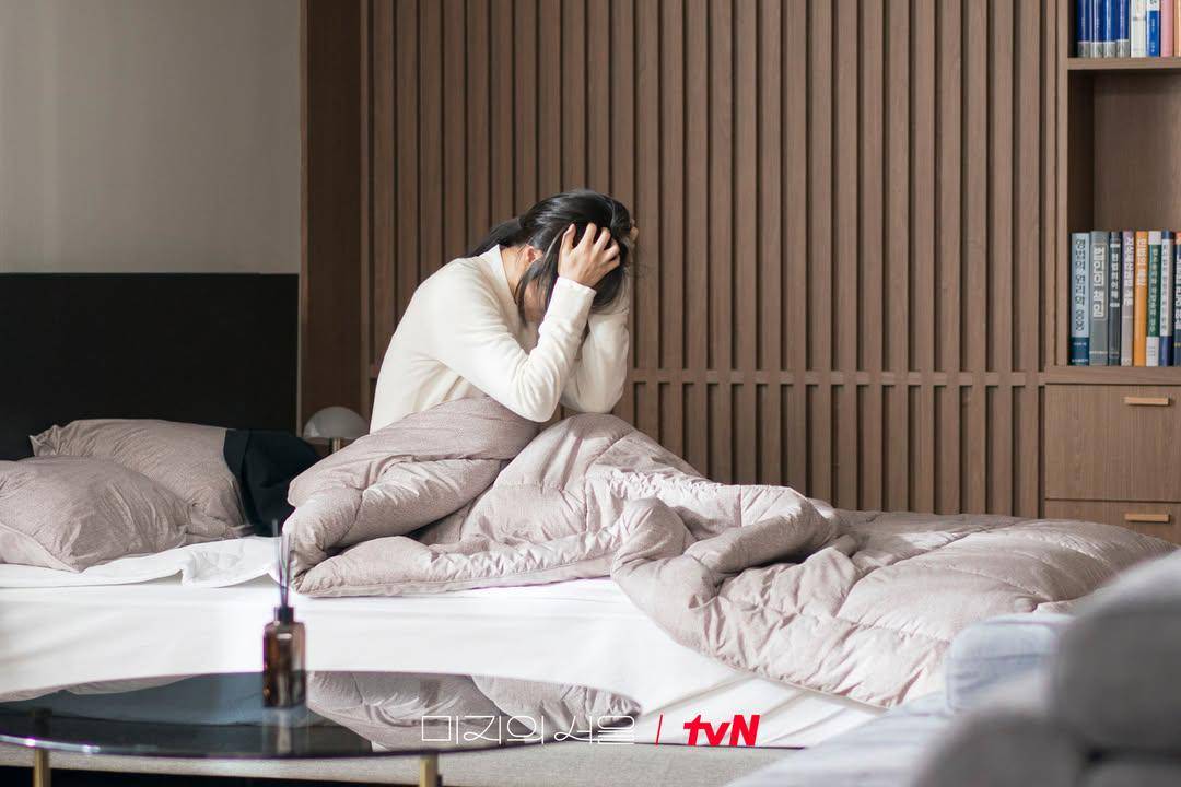 still cut drama Korea Our Unwritten Seoul (instagram.com/tvn_drama)