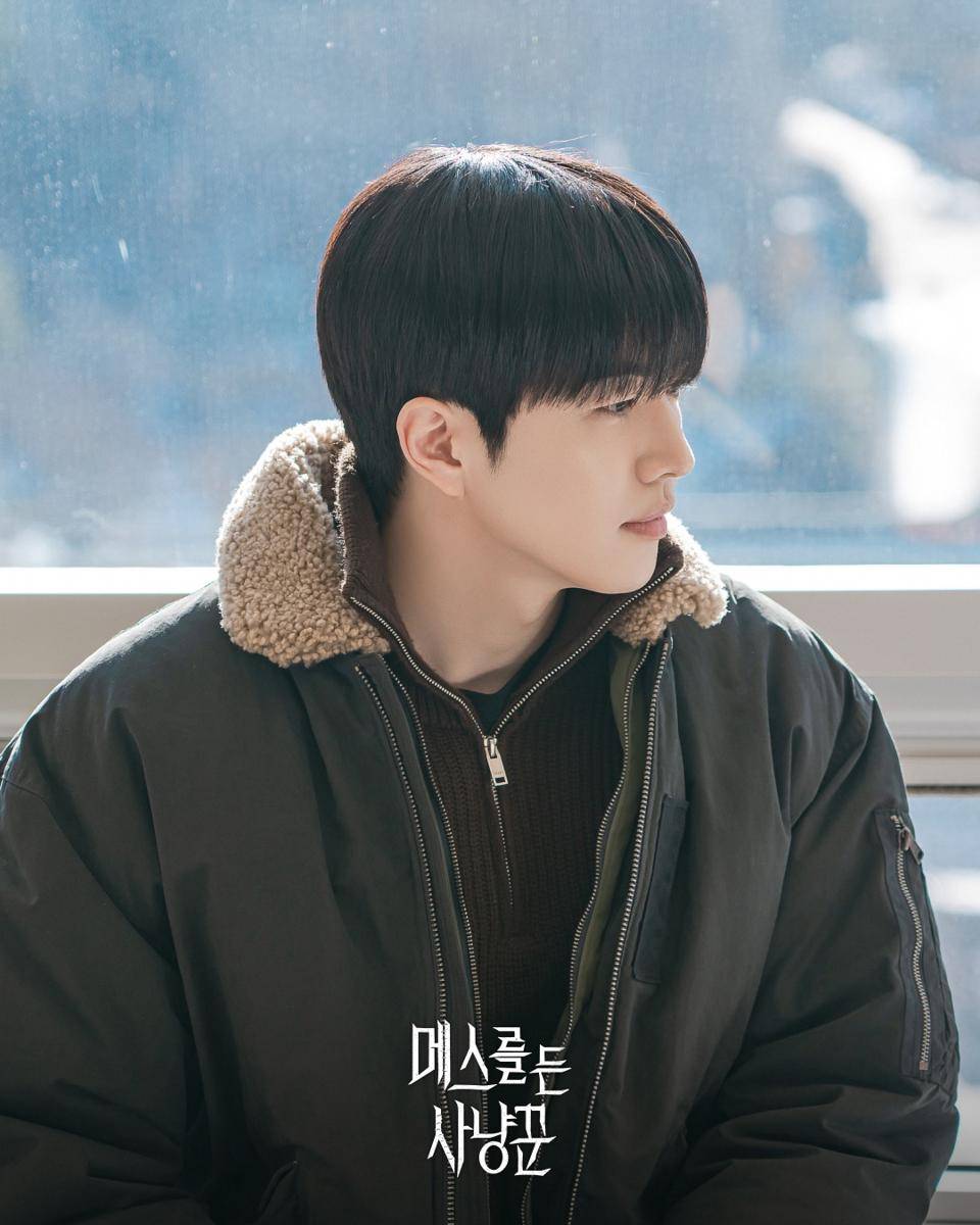 still cut drama Korea Hunter With A Scalpel (instagram.com/seri xplusu)