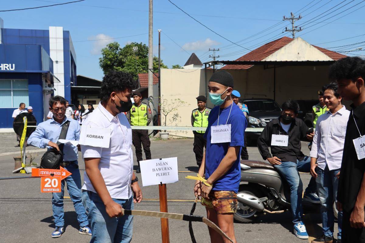 Rekonstruksi duel celurit yang menewaskan pelajar di Bantul.jpeg