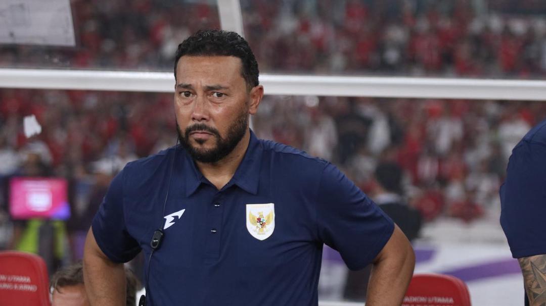 Denny Landzaat Tolak Ajax, Merajut Mimpi Piala Dunia di Timnas Indonesia